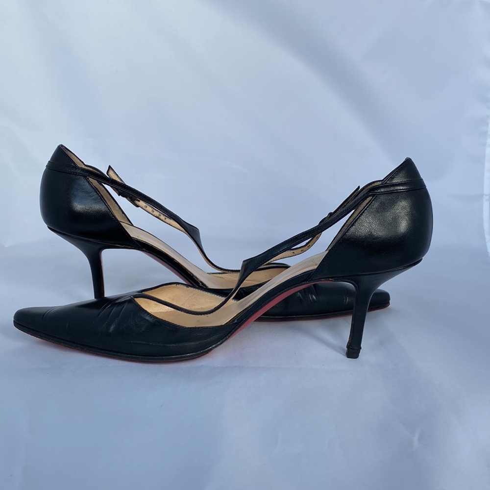 Christian Louboutin Mary Jane heels 37.5 like a size 7-7.5